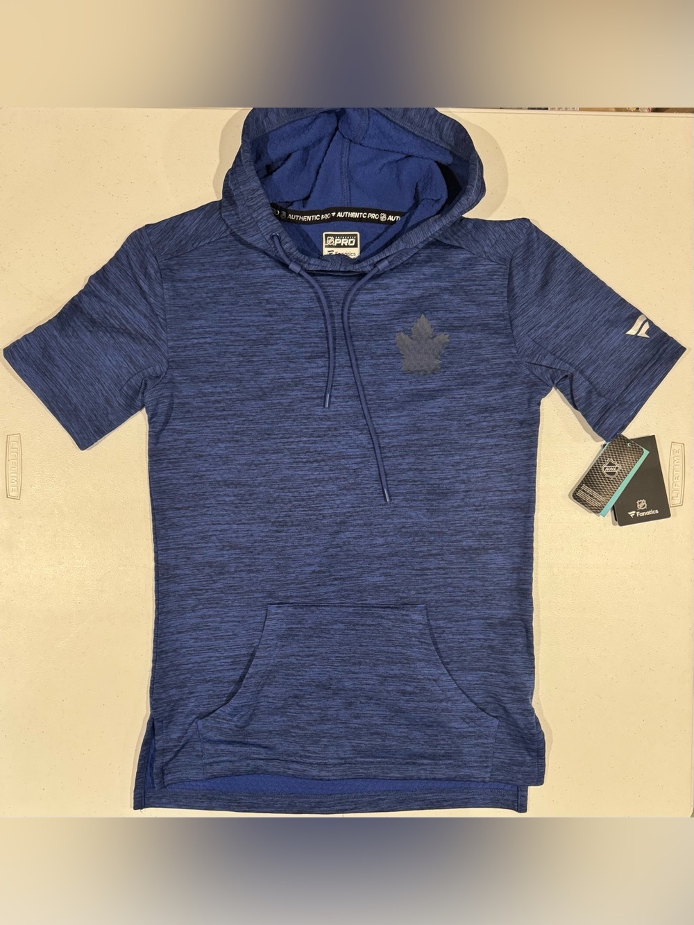 Brand New Fanatics Toronto Maple Leafs Short Sleeve hoodie size small